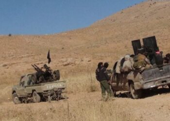 داعش در سوریه با اسلحه از مردم پول می‌گیرد