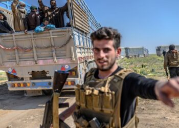 نیروهای کرد ده‌ها تن از اعضای داعش را آزاد کرده‌اند