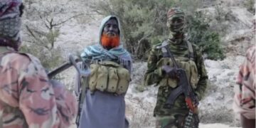 والی داعش در صومالیا؛ از میدان جنگ فرار کرده است